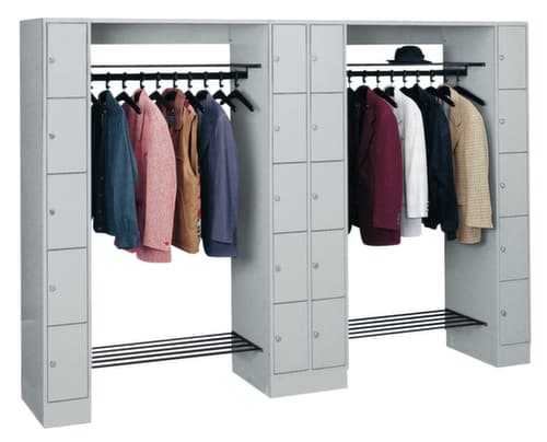 C+P Locker met kapstok Classic lichtgrijs met 20 vakken, breedte 2840 mm