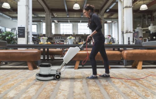 Eenschijfsmachine EM 17 EVO met schrob- en shamponeerborstel, vermogen 1200 W