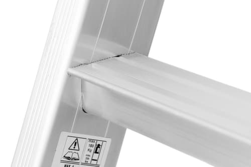 Hymer Platformladder ProTect+ met uitschuifbare ladderdelen